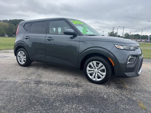 Certified 2022 Kia Soul LX image 16