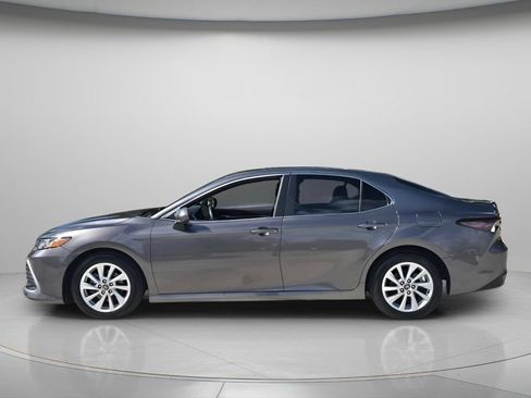 Used 2023 Toyota Camry LE FWD image 3