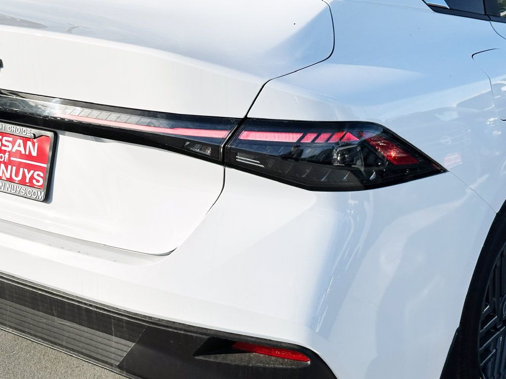 New 2027 Nissan Sentra SV FWD image 7