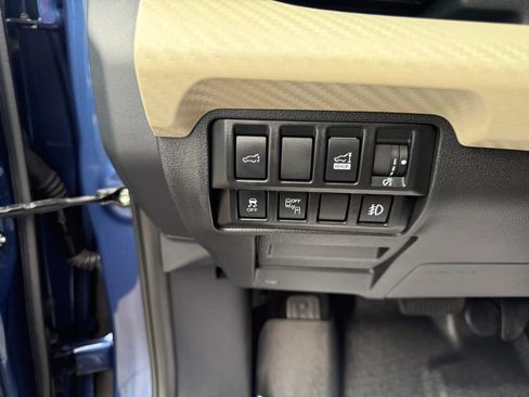 Used 2019 Subaru Ascent Premium AWD/4WD image 25