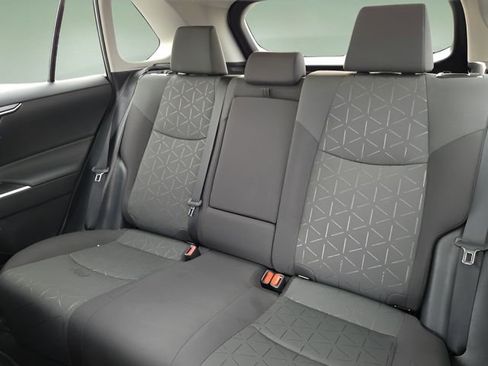 Used 2022 Toyota RAV4 XLE image 13