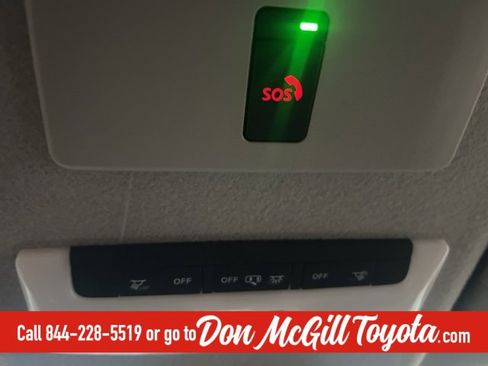 Used 2021 Nissan Kicks SR w/ SR Premium Package image 19