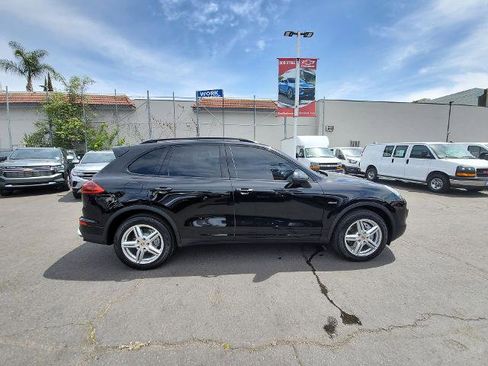 Used 2015 Porsche Cayenne Diesel AWD/4WD image 9