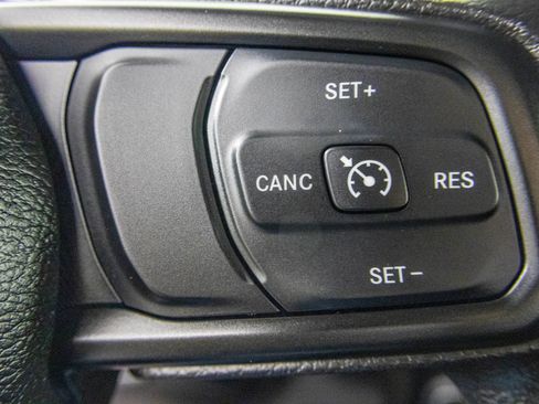 Used 2023 Jeep Gladiator Sport w/ Trailer Tow Package image 28