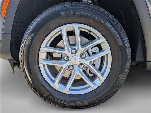 New 2025 Jeep Grand Cherokee Laredo X w/ Luxury Tech Group I image 9