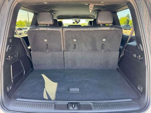Used 2022 Jeep Wagoneer Series II AWD/4WD image 10
