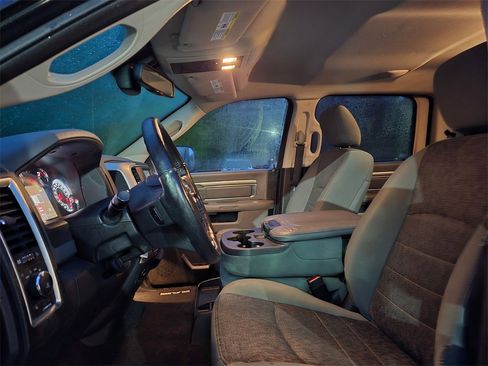 Used 2017 RAM 1500 Big Horn image 2