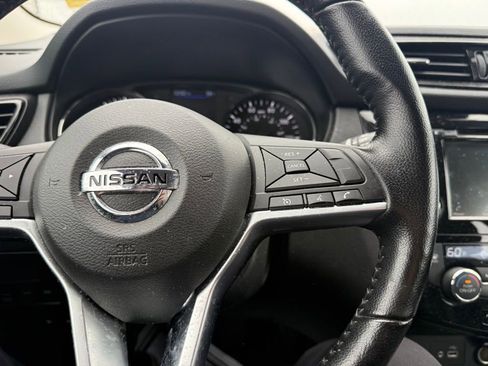 Used 2022 Nissan Rogue Sport SV image 10