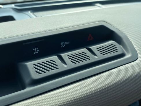 Used 2025 Ford Bronco Big Bend image 24