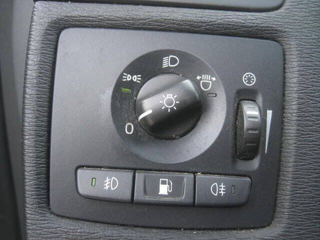 Used 2011 Volvo C70 T5 FWD image 29