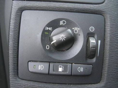 Used 2011 Volvo C70 T5 FWD image 29