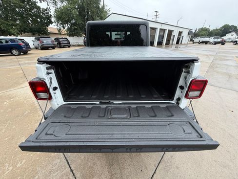 Used 2022 Jeep Gladiator Sport AWD/4WD image 33