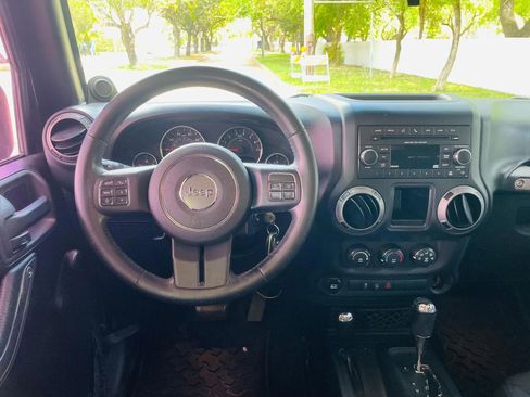 Used 2014 Jeep Wrangler Unlimited Sport w/ Connectivity Group image 12