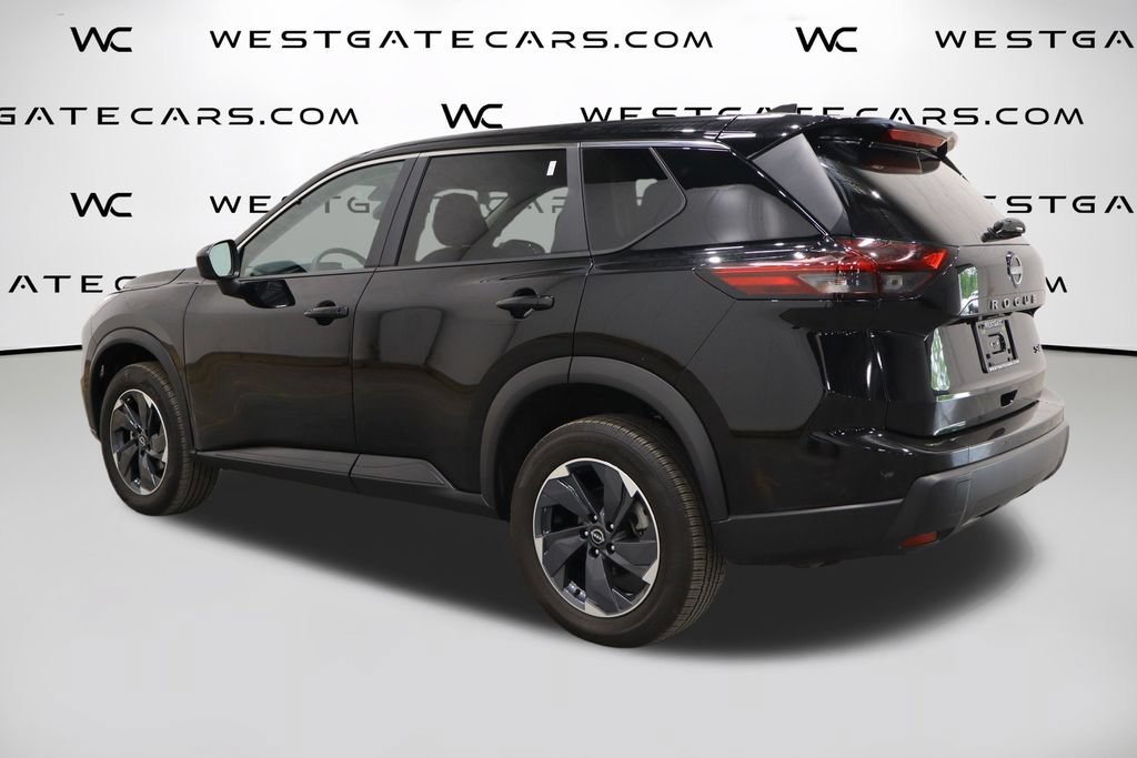 Used 2024 Nissan Rogue SV FWD image 5