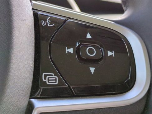 Certified 2023 Volvo XC90 B5 Plus image 26