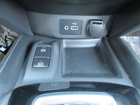 Used 2018 Nissan Rogue SL w/ Premium Package AWD/4WD image 29