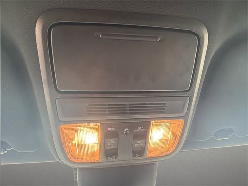 Used 2025 Honda Odyssey Sport-L image 44