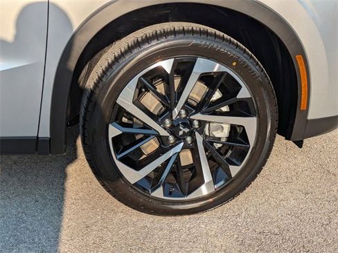 New 2025 Mitsubishi Outlander SE image 11