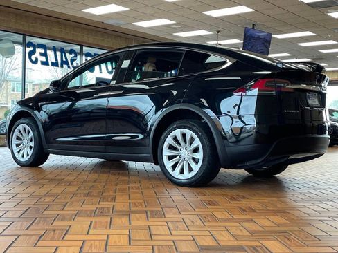 Used 2016 Tesla Model X 90D image 6
