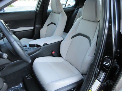 Used 2024 Lexus UX 250h FWD image 30