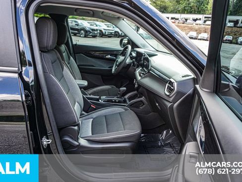 Used 2025 Chevrolet TrailBlazer LT AWD/4WD image 22