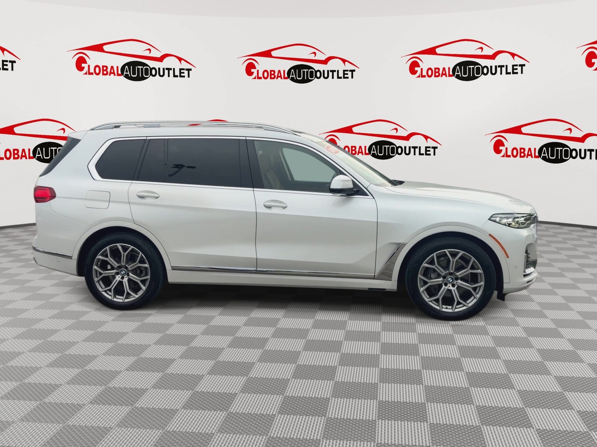 Used 2019 BMW X7 xDrive40i w/ Premium Package AWD/4WD image 9