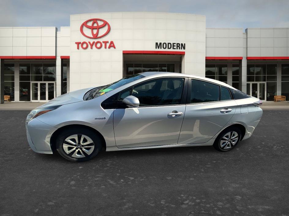 Certified 2018 Toyota Prius Two w/ Prius Two Safety Plus Package FWD image 6