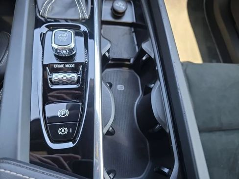 Used 2019 Volvo XC60 T5 R-Design AWD/4WD image 36
