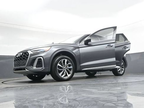 Used 2023 Audi Q5 2.0T Premium w/ Convenience Package AWD/4WD image 44