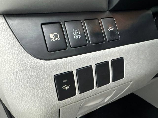 Used 2018 Toyota Highlander XLE AWD/4WD image 11