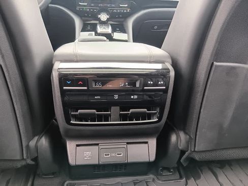 Used 2023 Acura MDX w/ Technology Package AWD/4WD image 14