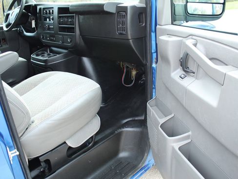 Used 2019 Chevrolet Express 3500 LS image 16