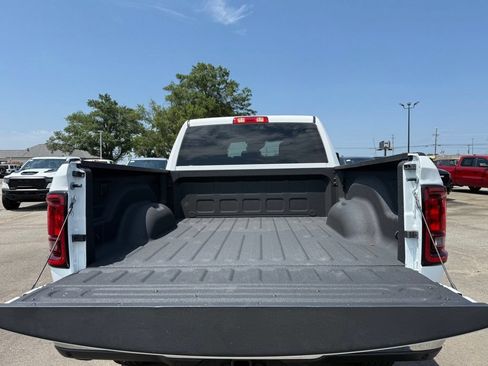 Used 2026 RAM 2500 Big Horn AWD/4WD image 7