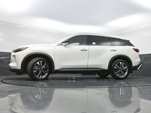 Used 2023 INFINITI QX60 Luxe w/ Performance Audio Package FWD image 32