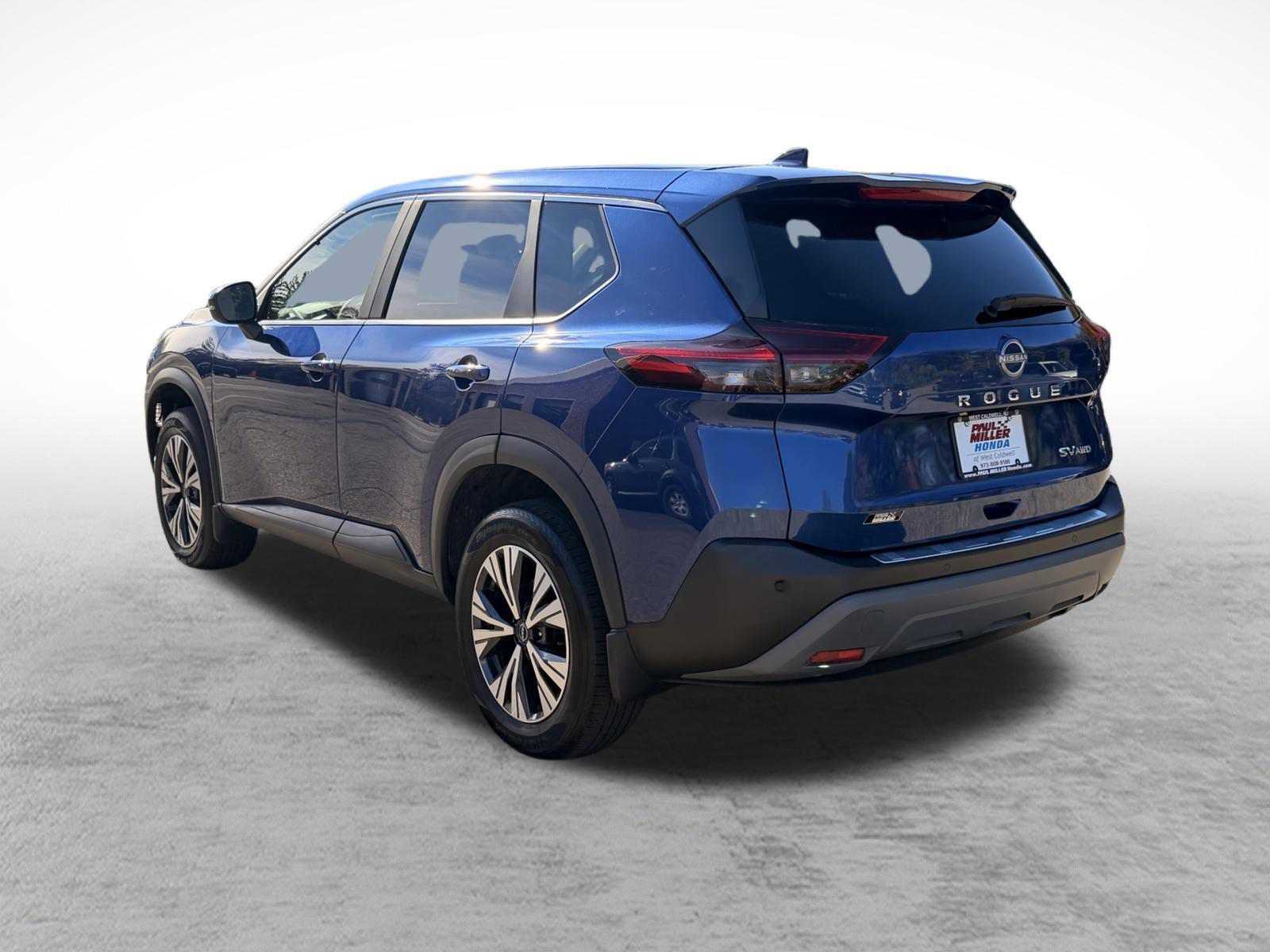 Used 2023 Nissan Rogue SV AWD/4WD image 5