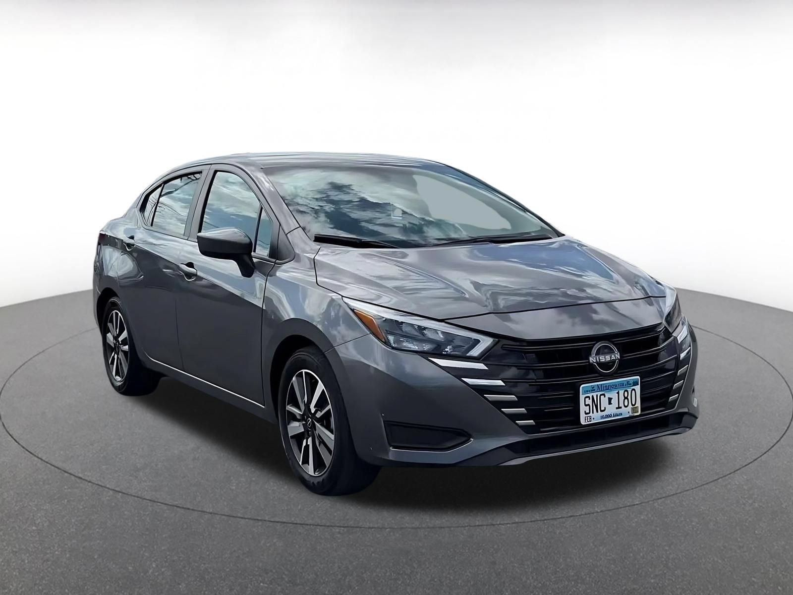 Used 2025 Nissan Versa SV FWD image 3