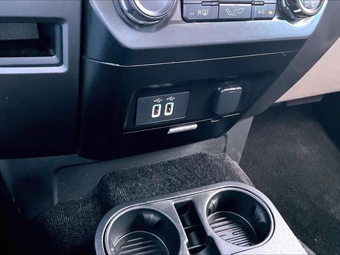 Used 2017 Ford F150 XLT w/ Equipment Group 302A Luxury image 21