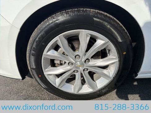 Used 2023 Chevrolet Malibu LT FWD image 28
