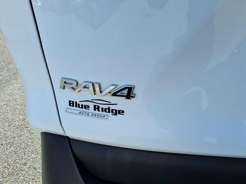 Used 2019 Toyota RAV4 XLE w/ All Weather Liner Package image 8