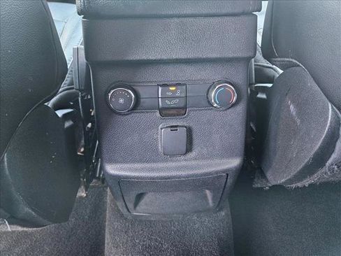Used 2018 Ford Explorer XLT w/ Equipment Group 202A FWD image 18