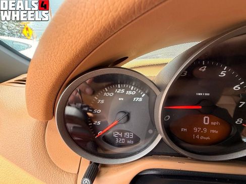 Used 2010 Porsche Boxster RWD image 22