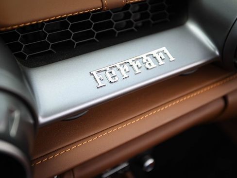 Certified 2022 Ferrari 812 GTS RWD image 34