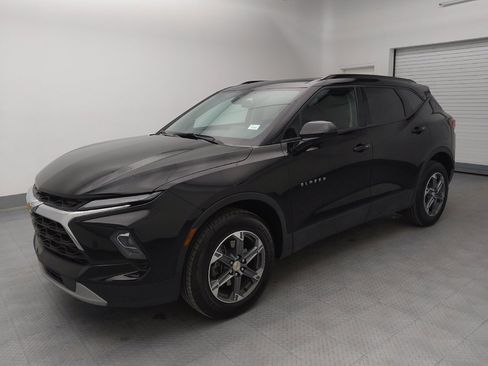 Used 2024 Chevrolet Blazer LT w/ Convenience Package image 2