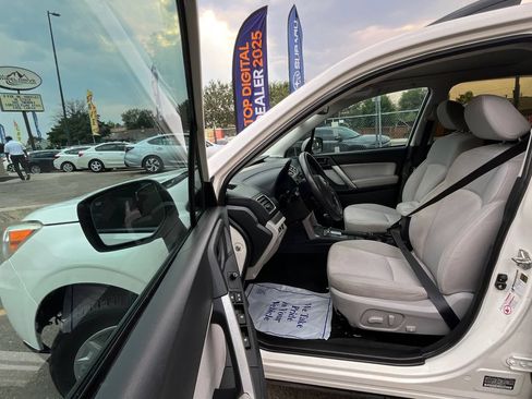 Used 2016 Subaru Forester 2.5i Premium w/ All-Weather Package AWD/4WD image 18