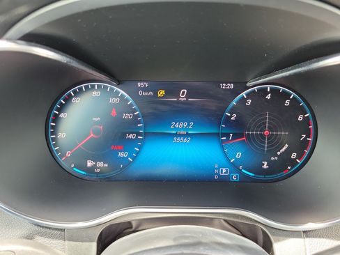 Used 2021 Mercedes-Benz GLC 300 image 31