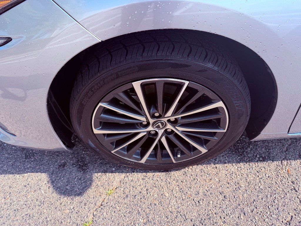 Certified 2025 Lexus ES 300h w/ Premium Package FWD image 15