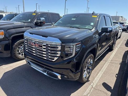 Used 2023 GMC Sierra 1500 Denali w/ Denali Reserve Package AWD/4WD image 2
