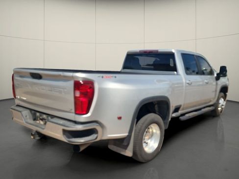Used 2022 Chevrolet Silverado 3500 LT w/ Convenience Package AWD/4WD image 7