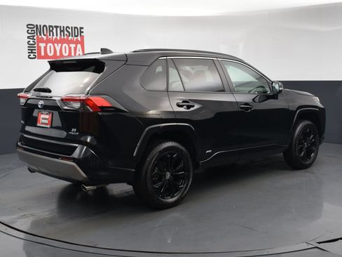 Used 2024 Toyota RAV4 SE AWD/4WD image 4