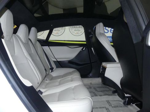 Used 2019 Tesla Model S Standard Range image 19